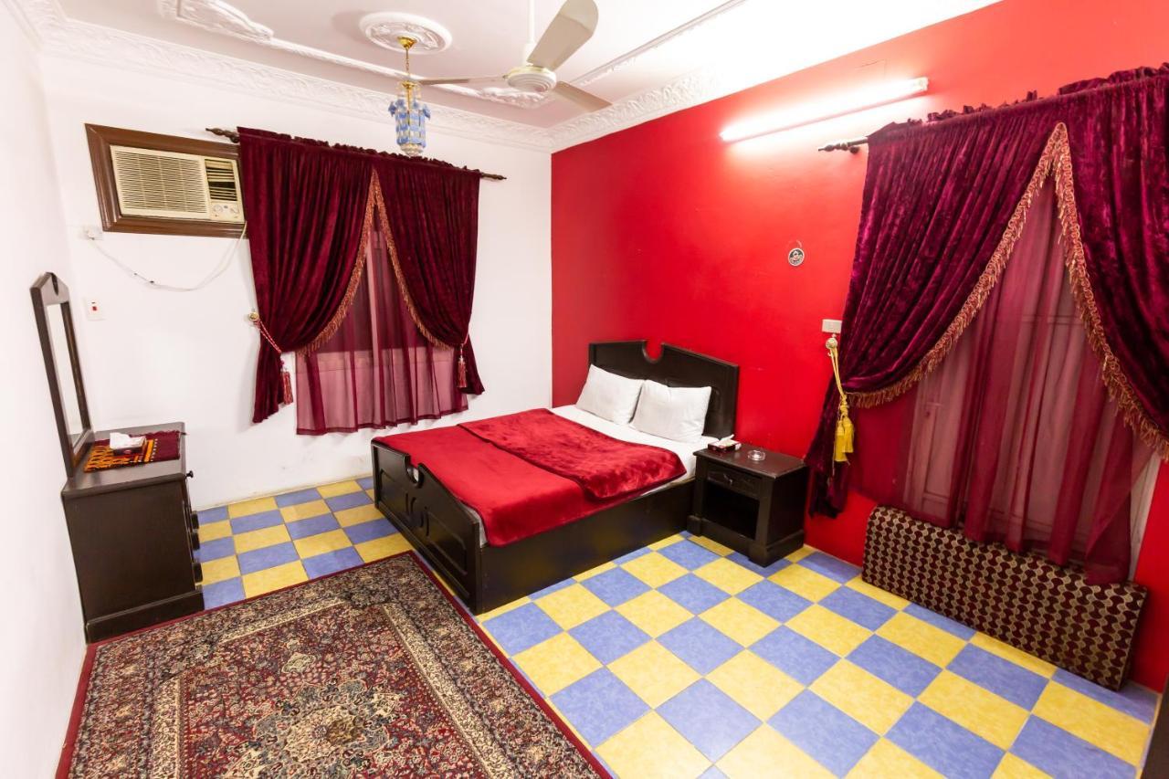 Al Eairy Furnished Apartments - Al Bahah 3 Eksteriør billede