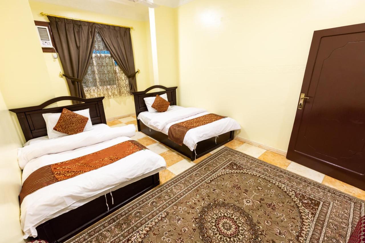 Al Eairy Furnished Apartments - Al Bahah 3 Eksteriør billede