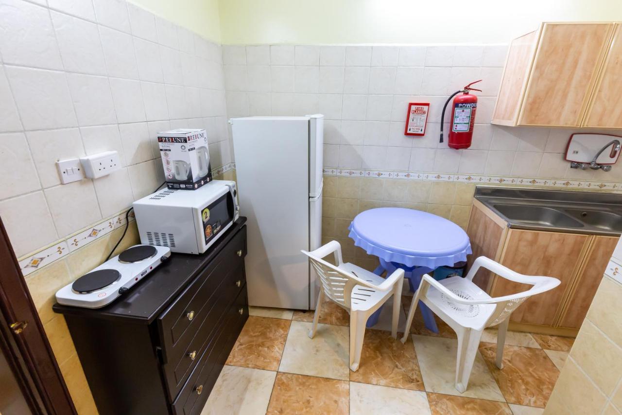 Al Eairy Furnished Apartments - Al Bahah 3 Eksteriør billede