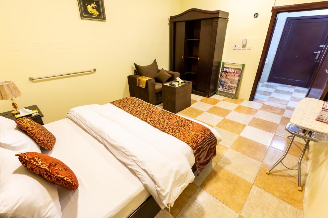 Al Eairy Furnished Apartments - Al Bahah 3 Eksteriør billede