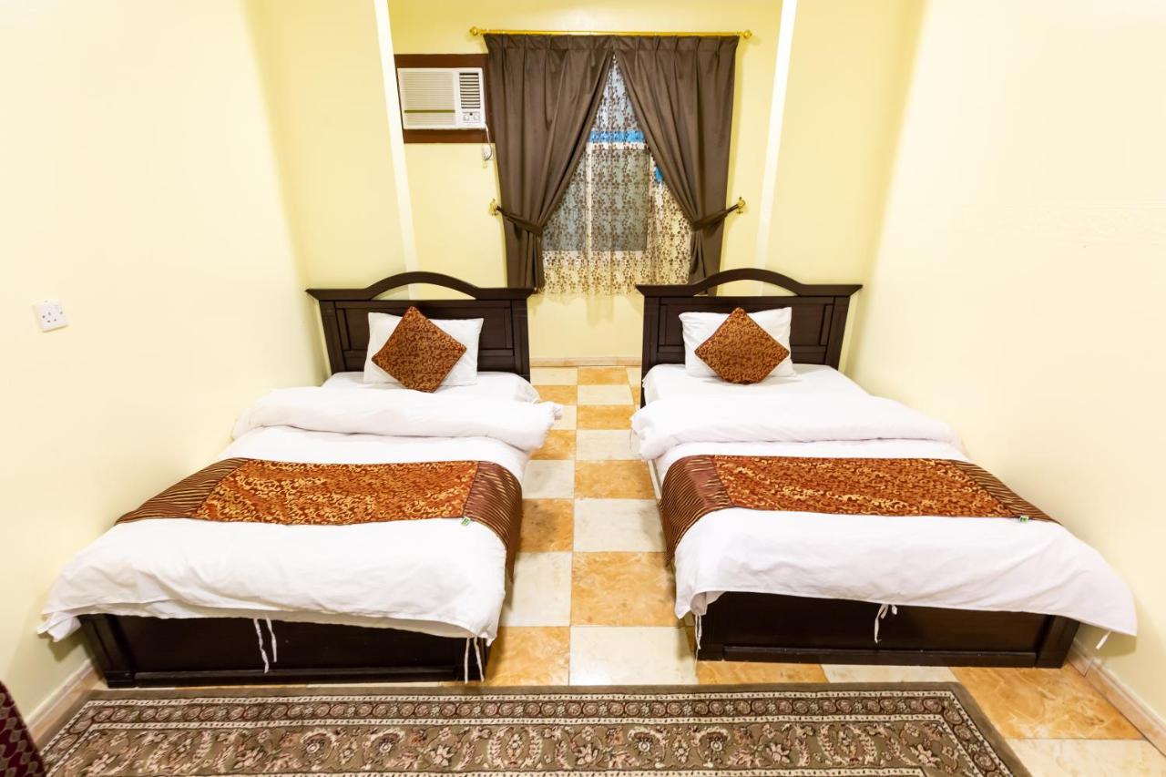 Al Eairy Furnished Apartments - Al Bahah 3 Eksteriør billede